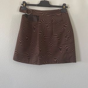 Mini cutout skirt brown waves